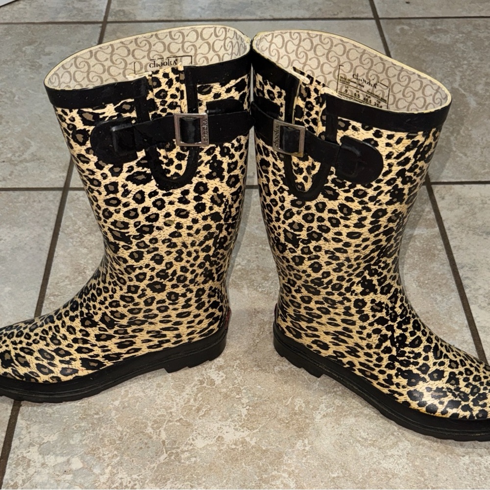 chooka Leopard Print Black & Tan Waterproof Rain Boots